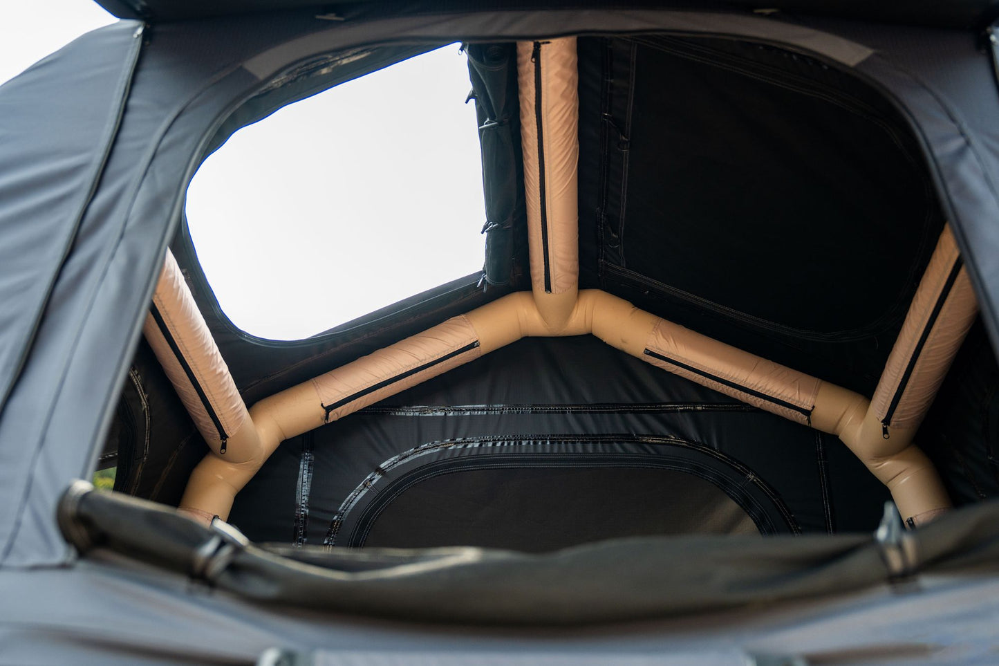 Roof Inflatable Tent – Amphibious, Versatile, Easy Setup